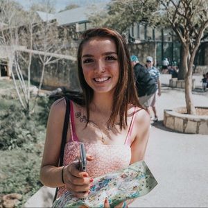 Meet your Posher, Madison